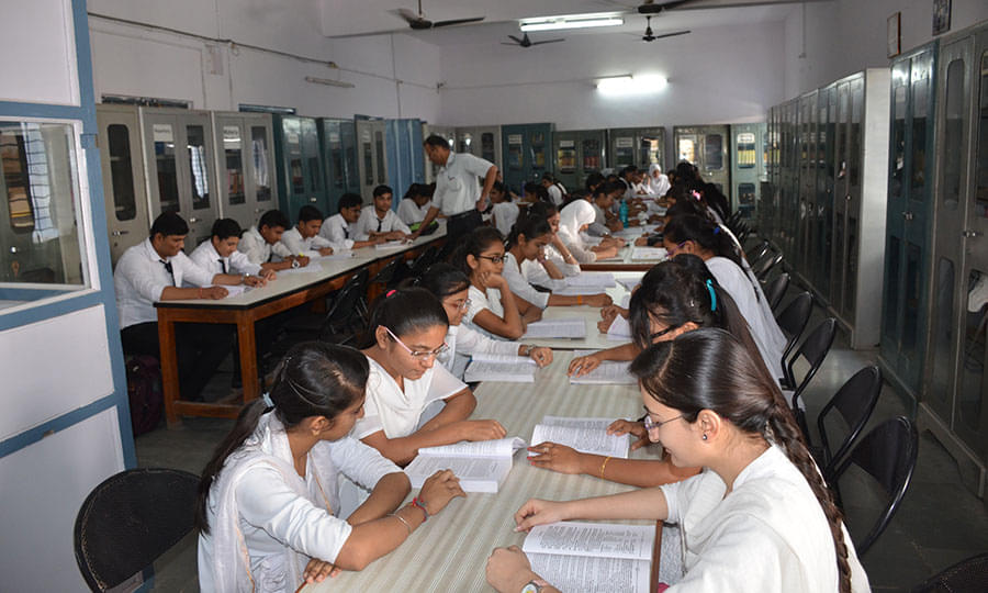 Shree Shamalaji Homeopathic Medical College, Hospital & Research Institute Godhra hostel photo 3